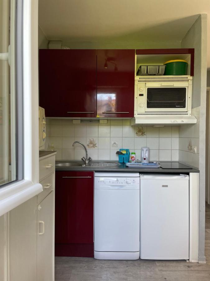 appartement proche mer avec jardin ensoleillé Houlgate Esterno foto