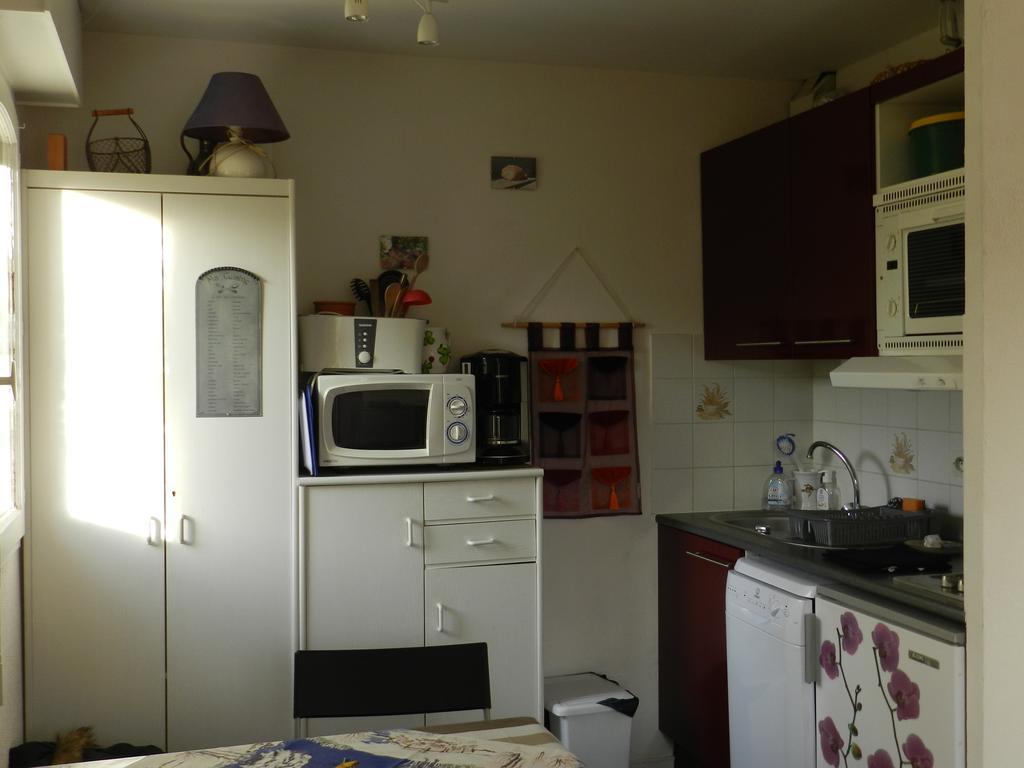 appartement proche mer avec jardin ensoleillé Houlgate Esterno foto