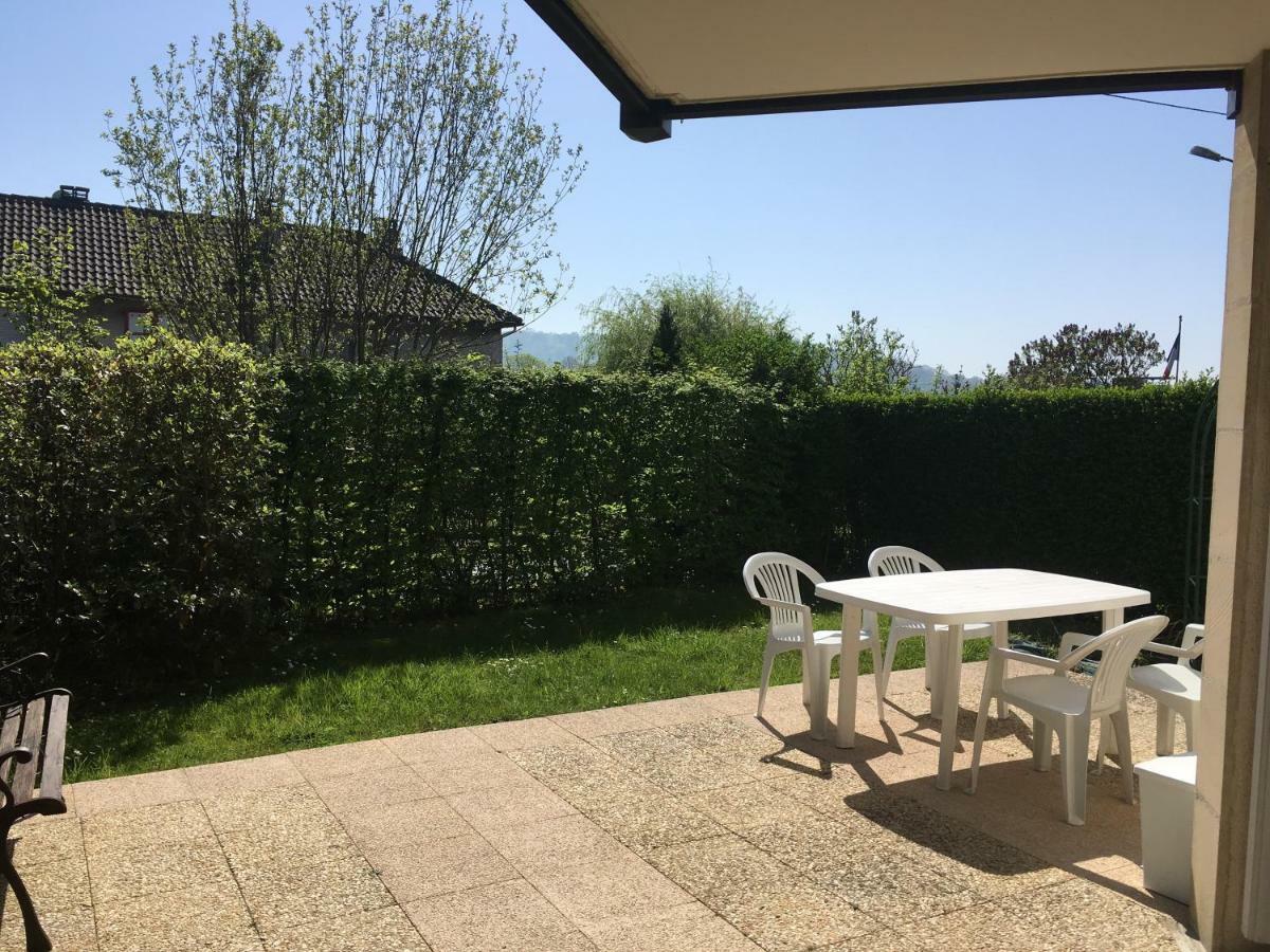 appartement proche mer avec jardin ensoleillé Houlgate Esterno foto